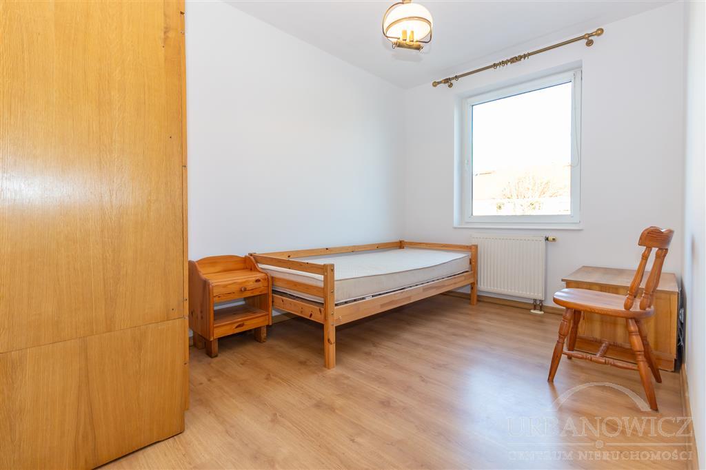 3-pok. mieszkanie na 1 piętrze z loggią i garażem. (8)