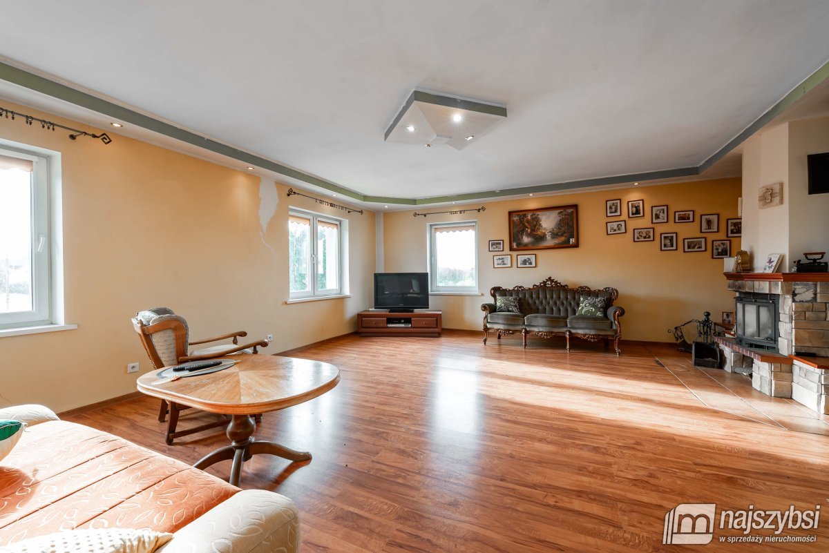 NOWOGARD-ŻABOWO DOM Z  CZĘŚCIĄ USŁUGOWĄ (27)