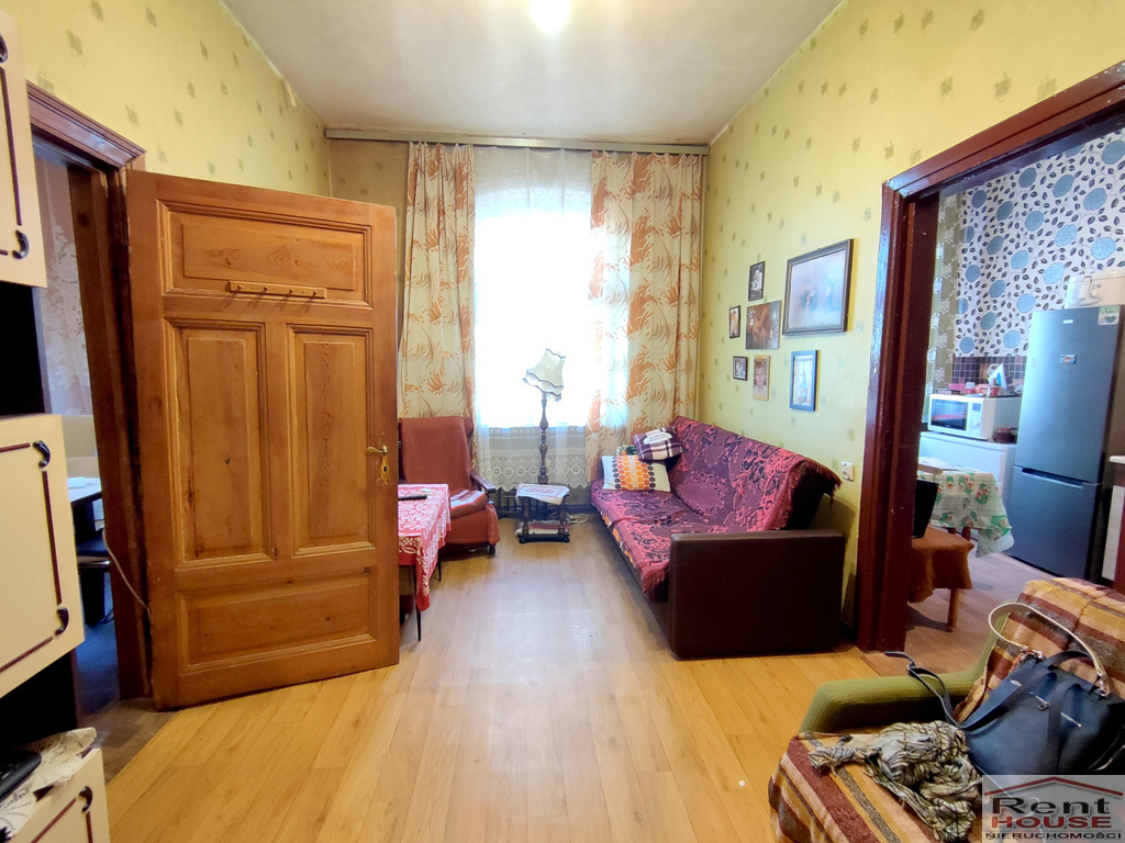 Centrum, 2 pokoje do remontu (5)