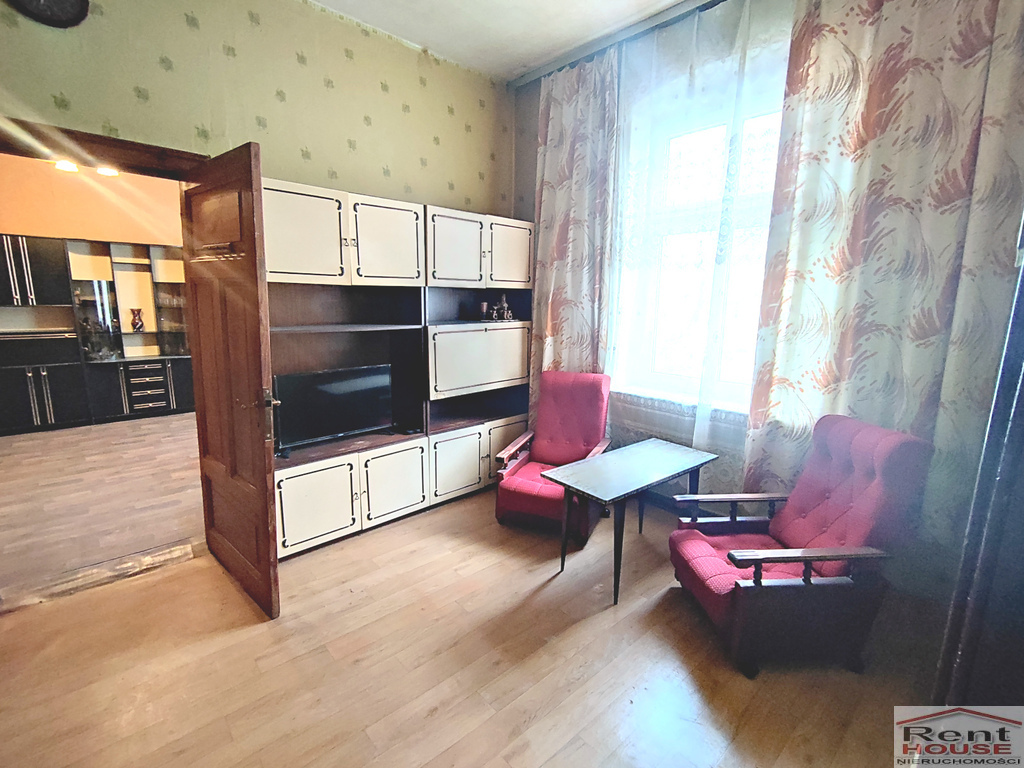 Centrum, 2 pokoje do remontu (7)