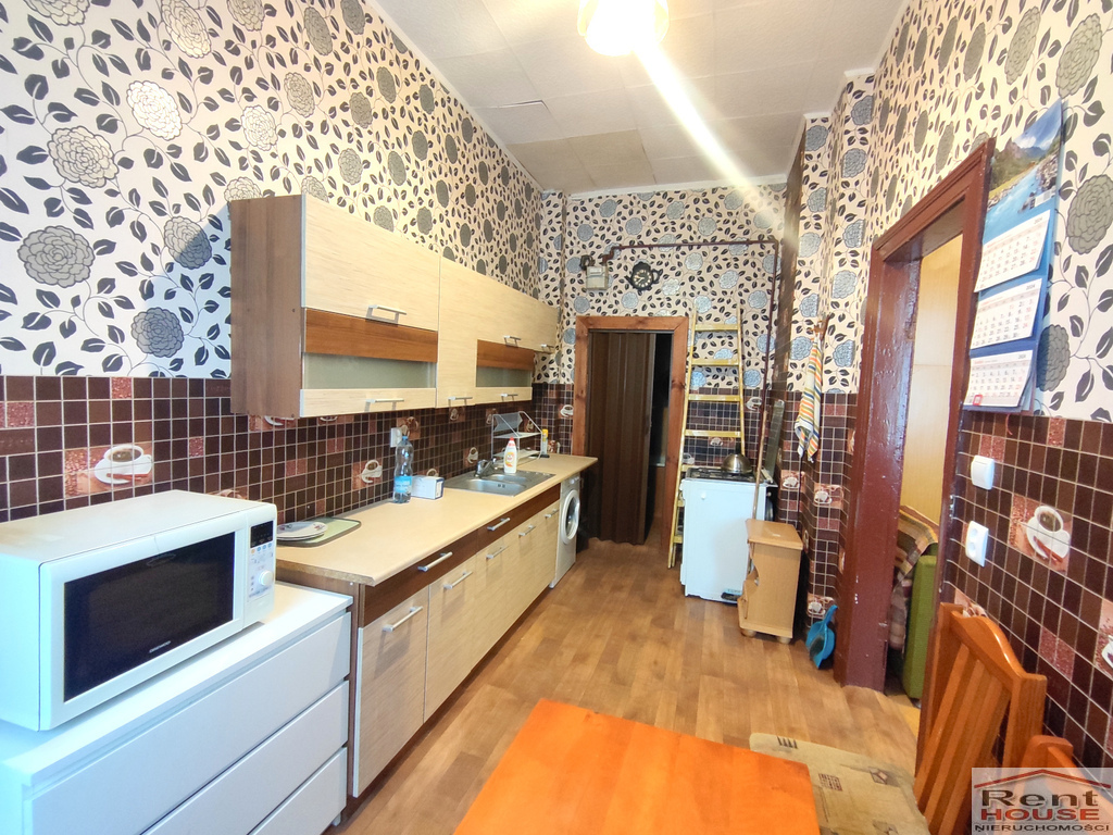 Centrum, 2 pokoje do remontu (12)