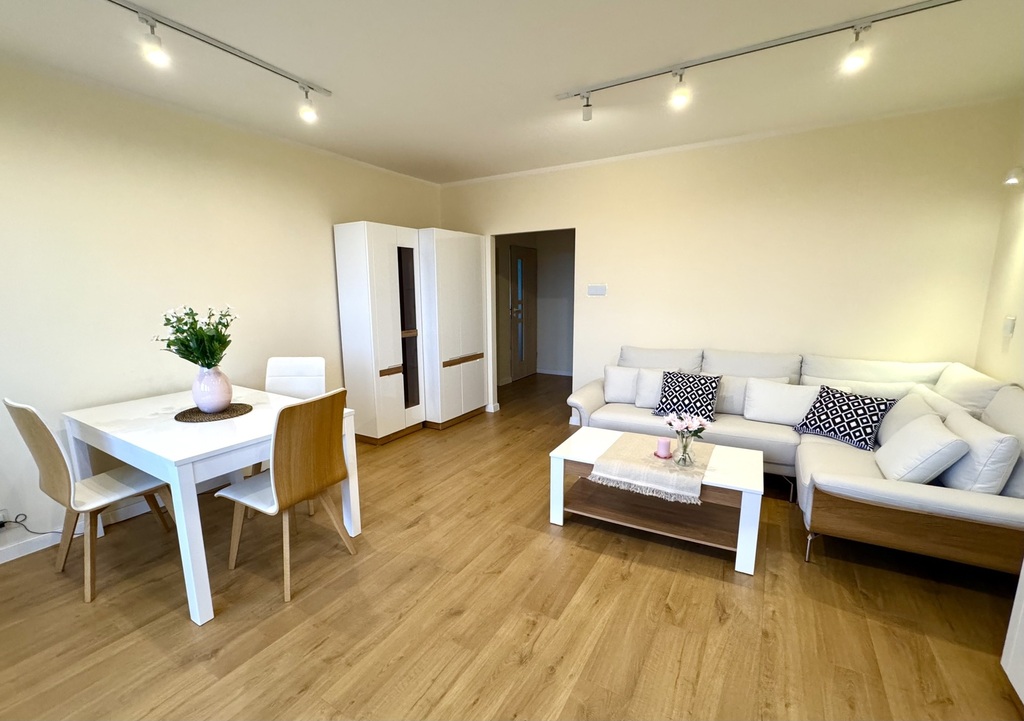 Wyremontowane 3 pokoje na osiedlu Zawadzkiego! (2)