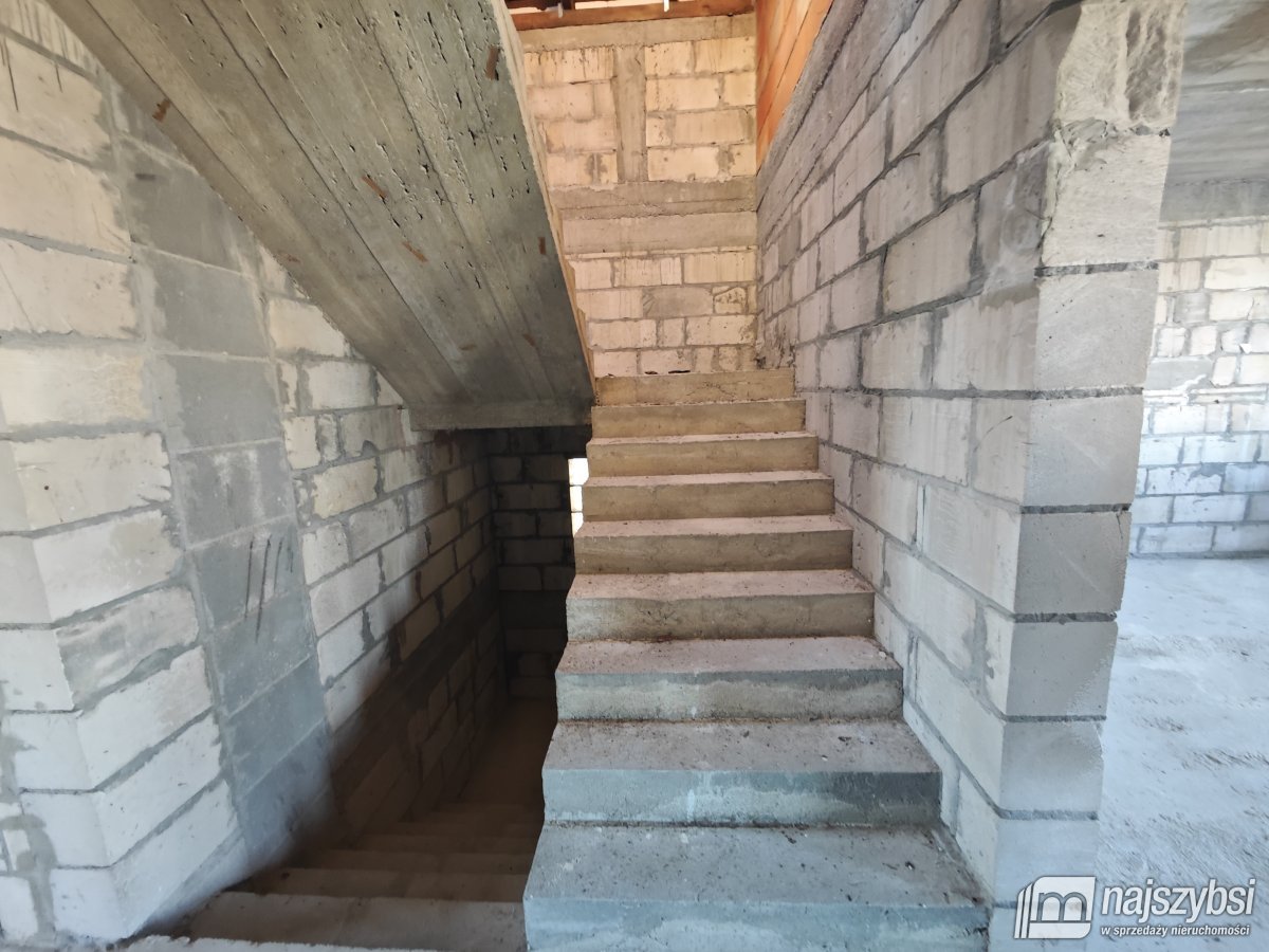 NA SPRZEDAZ OBIEKT MAGAZYNOWO-BIUROWY KOSZ. BIZNES (15)