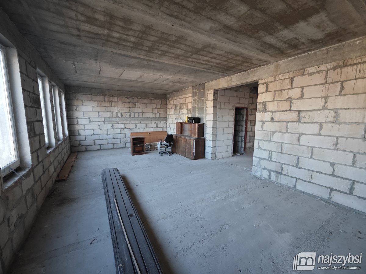 NA SPRZEDAZ OBIEKT MAGAZYNOWO-BIUROWY KOSZ. BIZNES (16)
