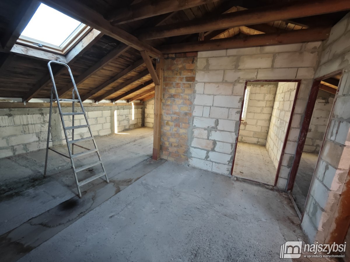 NA SPRZEDAZ OBIEKT MAGAZYNOWO-BIUROWY KOSZ. BIZNES (21)