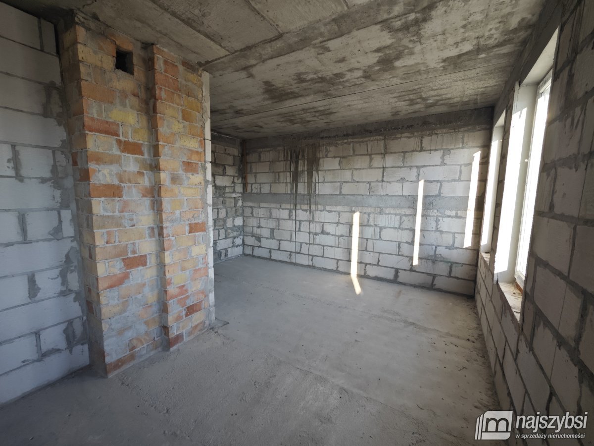 NA SPRZEDAZ OBIEKT MAGAZYNOWO-BIUROWY KOSZ. BIZNES (22)