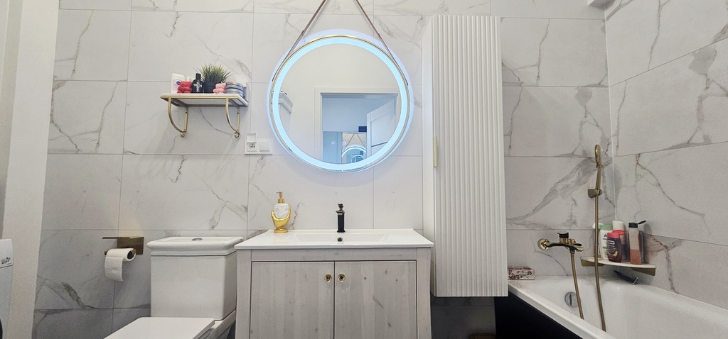 Wyposażone mieszkanie z widokiem na rzekę (8)