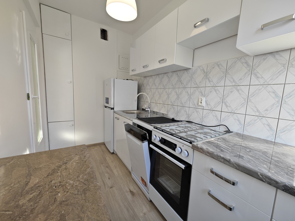 Kijewo - wynajem, 1 pok. 35m2, I piętro, balkon (8)