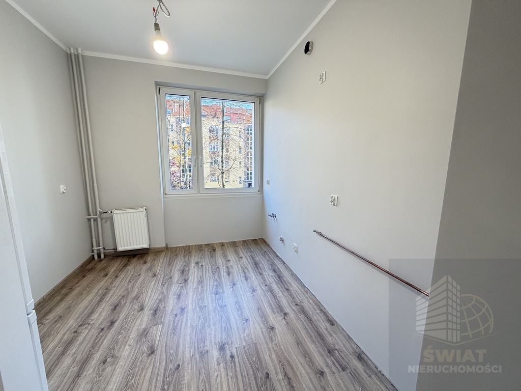 Przestronne 2-pokojowe mieszkanie po remoncie. (7)