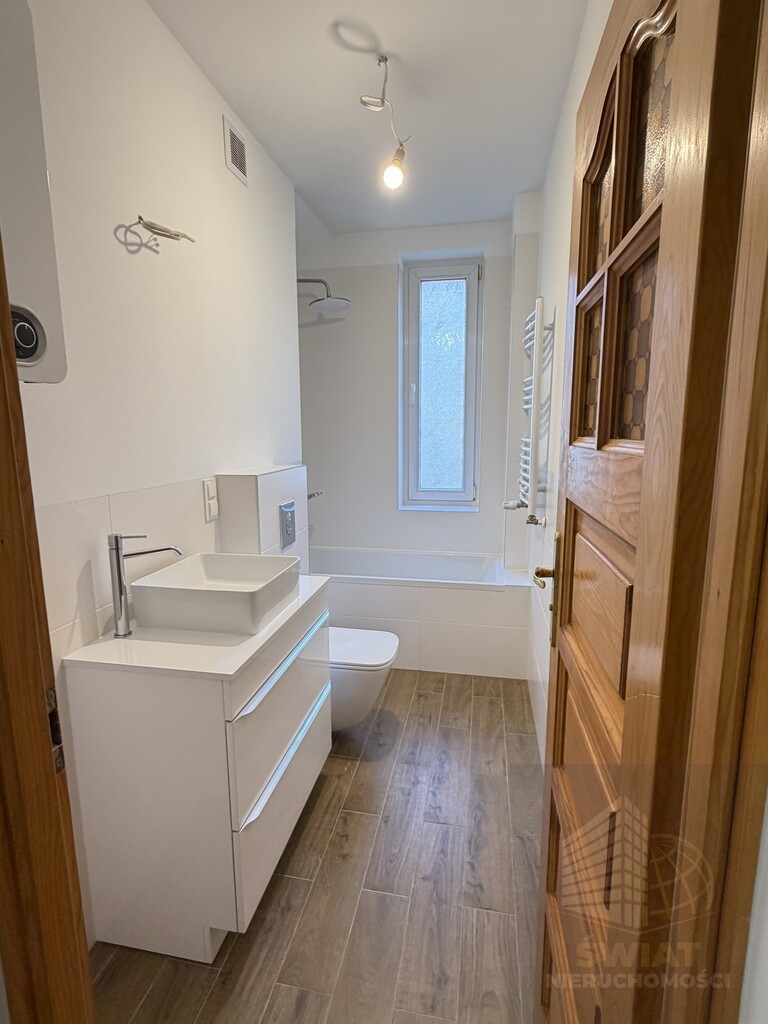 Przestronne 2-pokojowe mieszkanie po remoncie. (4)