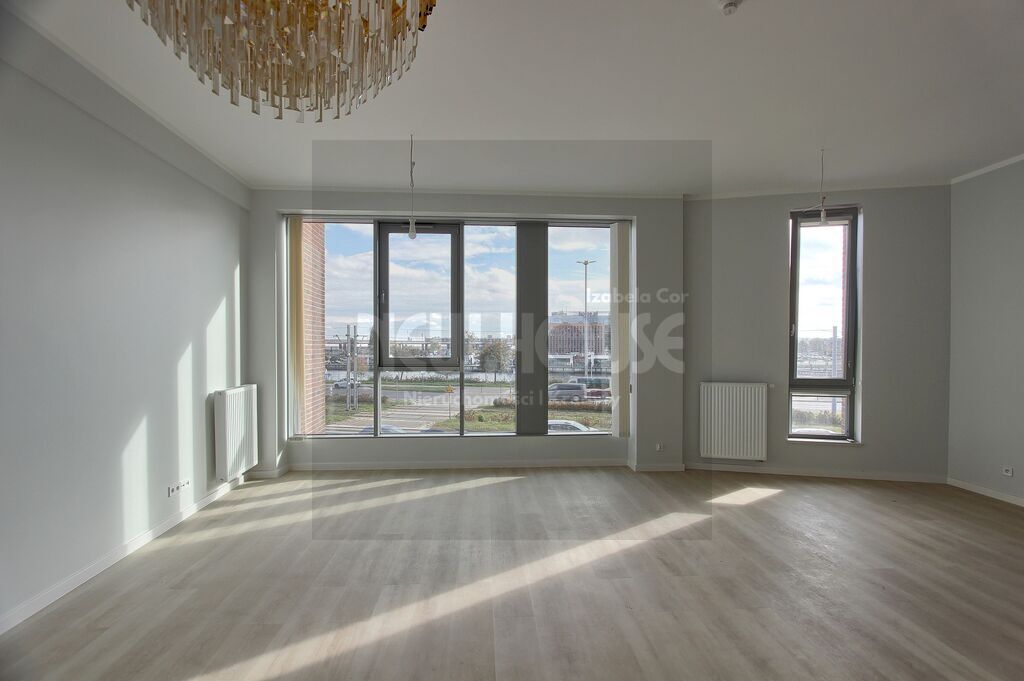 Lokal z widokiem na Odrę (1)