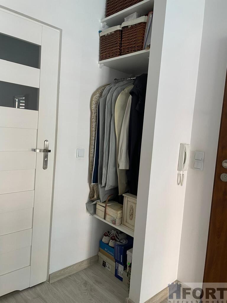 Kawalerka przy Zwycięzców, 2 piętro (4)