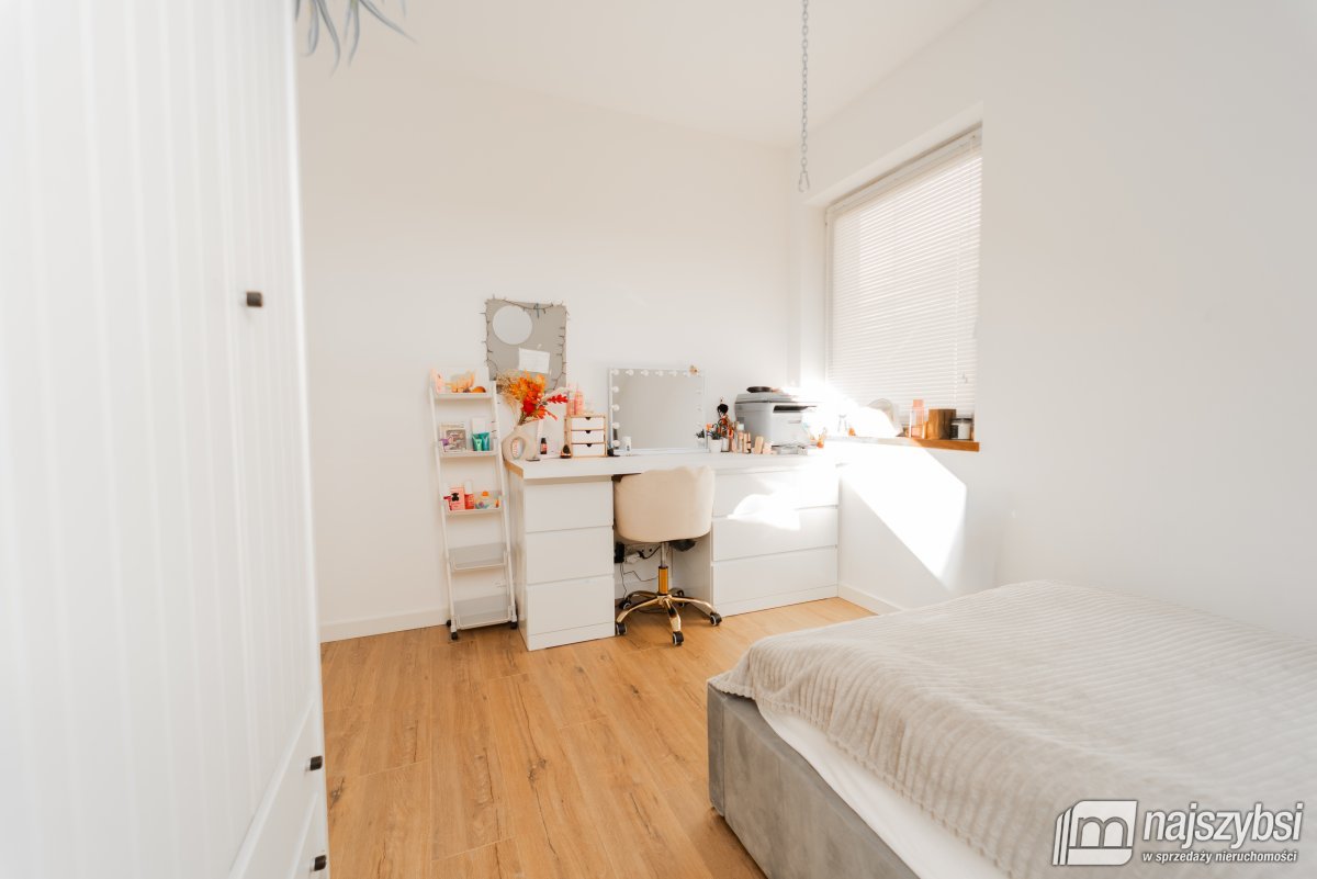 Grzędzice - Nowoczesny dom w zielonej enklawie (14)