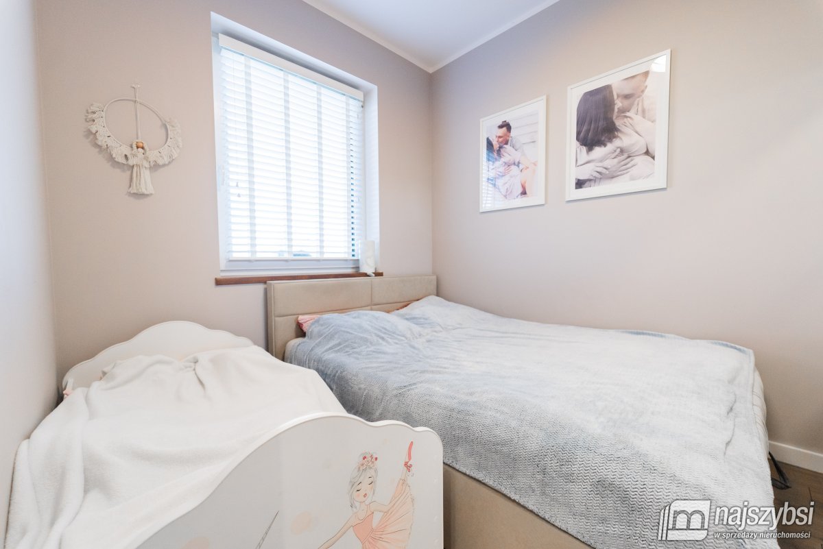 Grzędzice - Nowoczesny dom w zielonej enklawie (17)