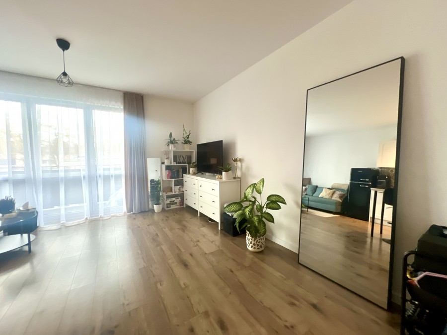 Nowy Apartament z Balkonem i Prywatnym Parkingiem (10)