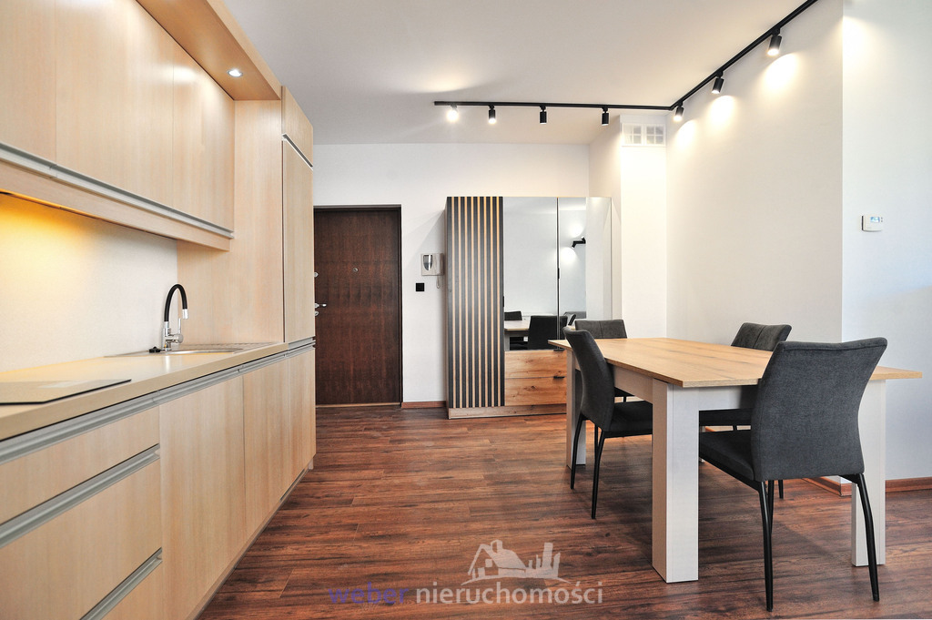 Stylowe mieszkanie 2-pokojowe blisko centrum (4)