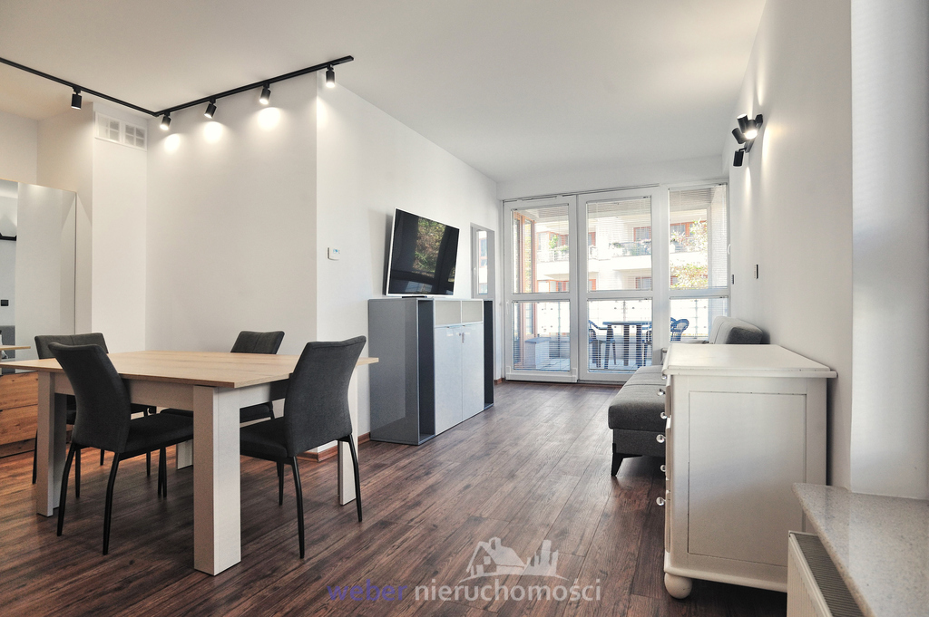 Stylowe mieszkanie 2-pokojowe blisko centrum (1)