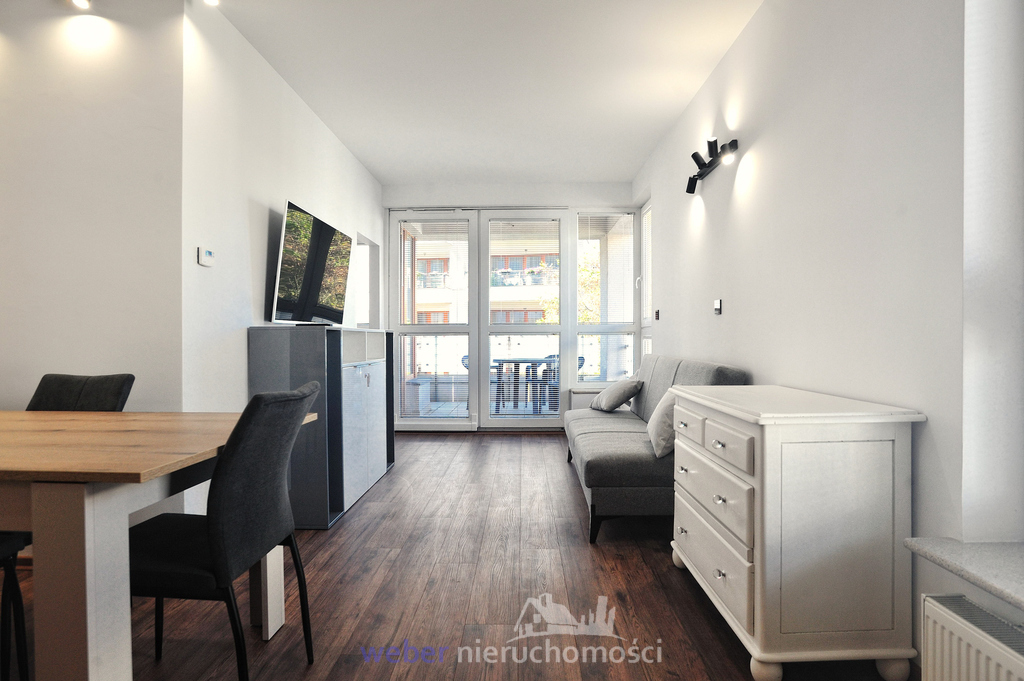 Stylowe mieszkanie 2-pokojowe blisko centrum (2)