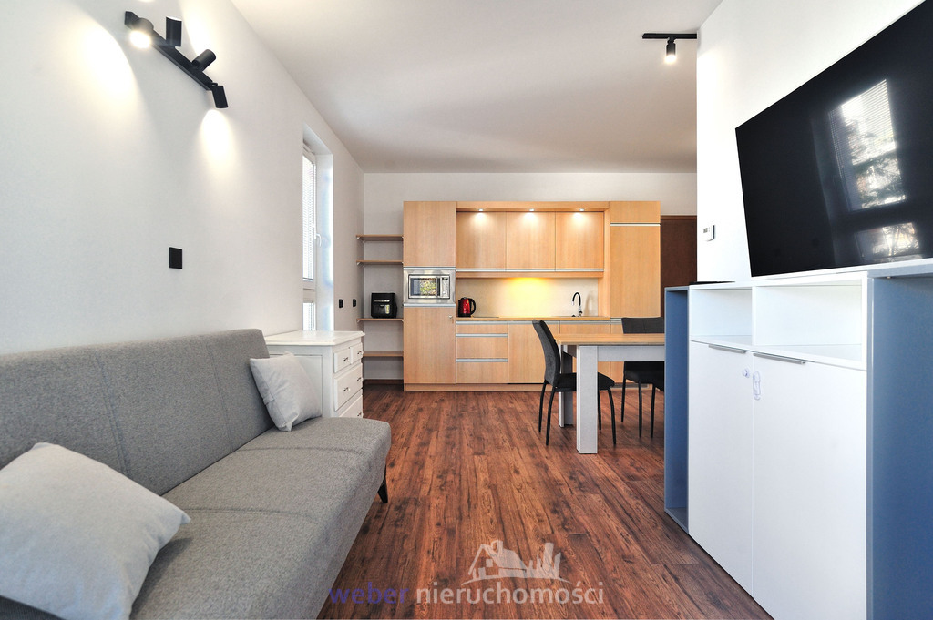 Stylowe mieszkanie 2-pokojowe blisko centrum (3)