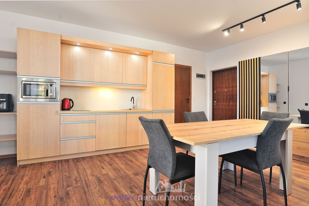 Stylowe mieszkanie 2-pokojowe blisko centrum (5)