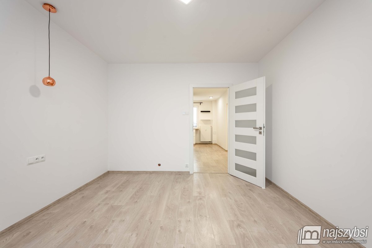 KOŁOBRZEG- 2 POK. MIESZKANIE BLISKO CENTRUM MIASTA (12)