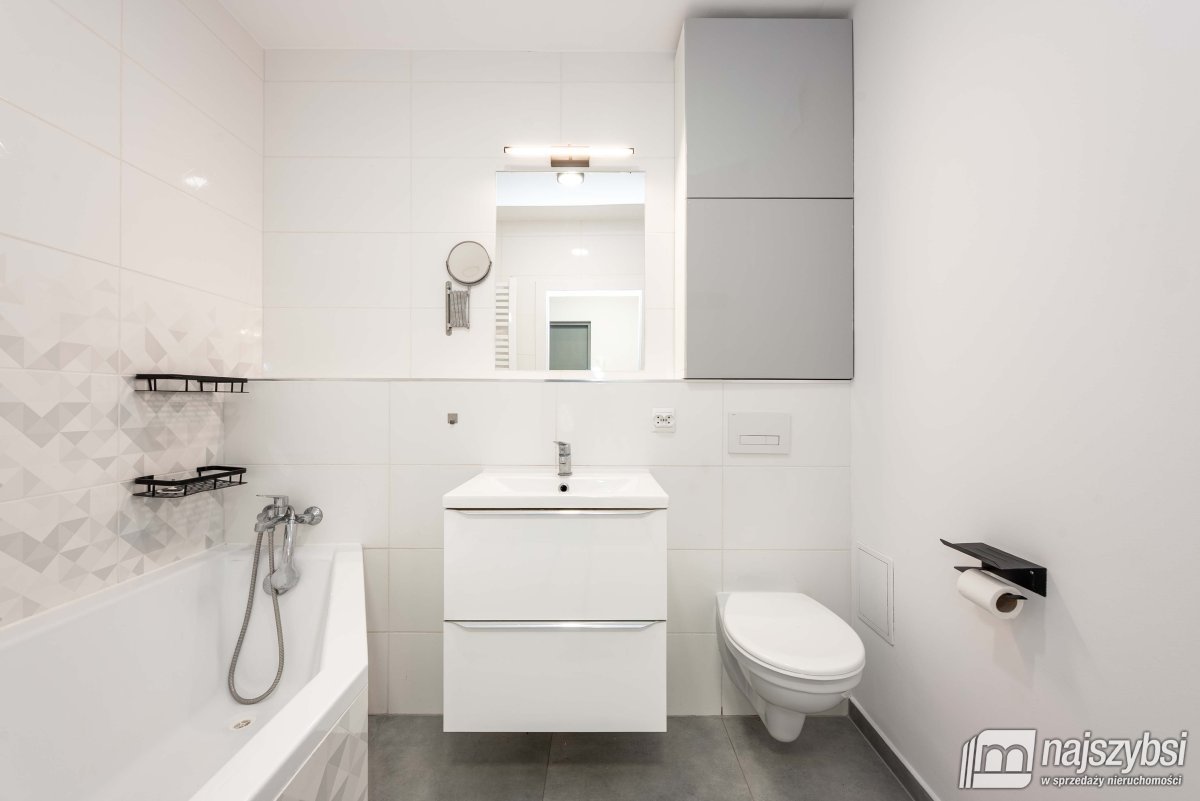 KOŁOBRZEG- 2 POK. MIESZKANIE BLISKO CENTRUM MIASTA (13)