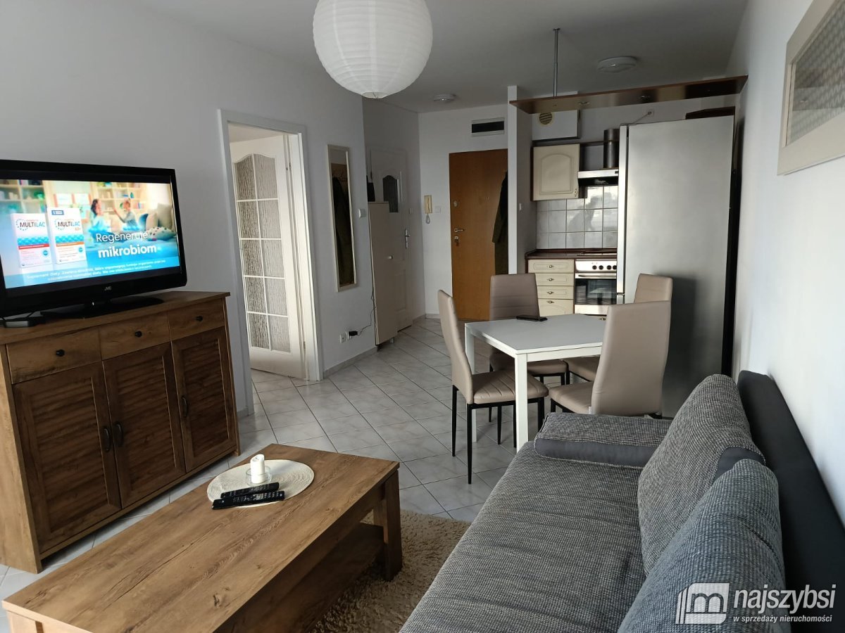 KOŁOBRZEG- WYNAJEM 2 POK. MIESZKANIE 300M OD MORZA (3)