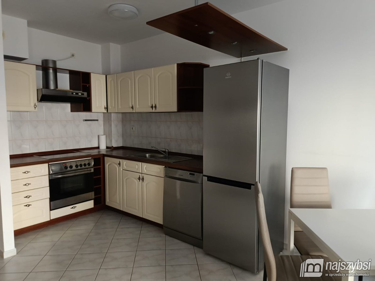 KOŁOBRZEG- WYNAJEM 2 POK. MIESZKANIE 300M OD MORZA (4)