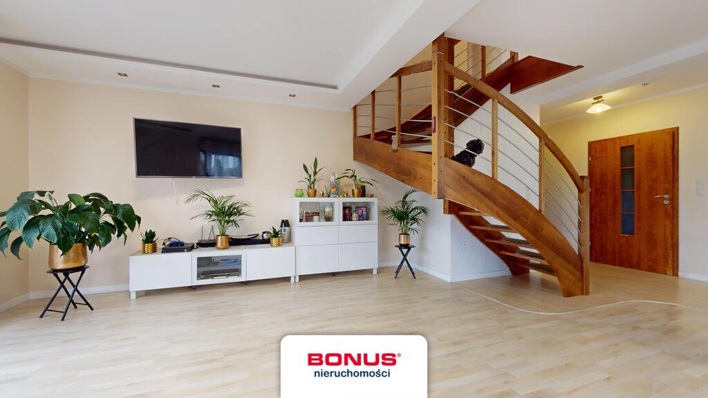 Nowoczesny dom z dużą działką, cena do negocjacji (3)