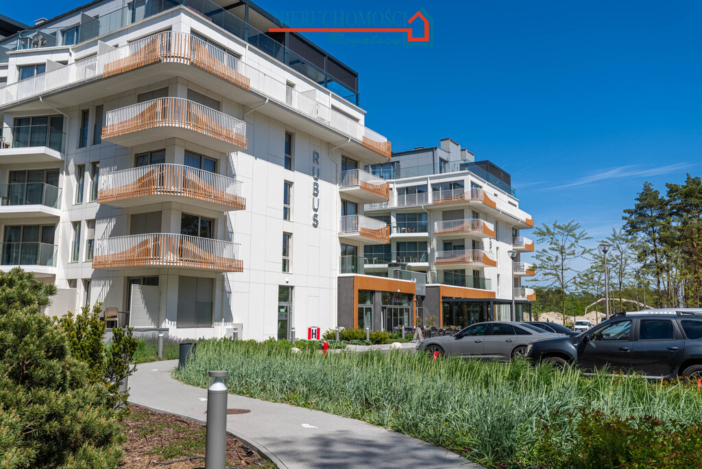 Apartament w pierwszej linii zabudowy (1)