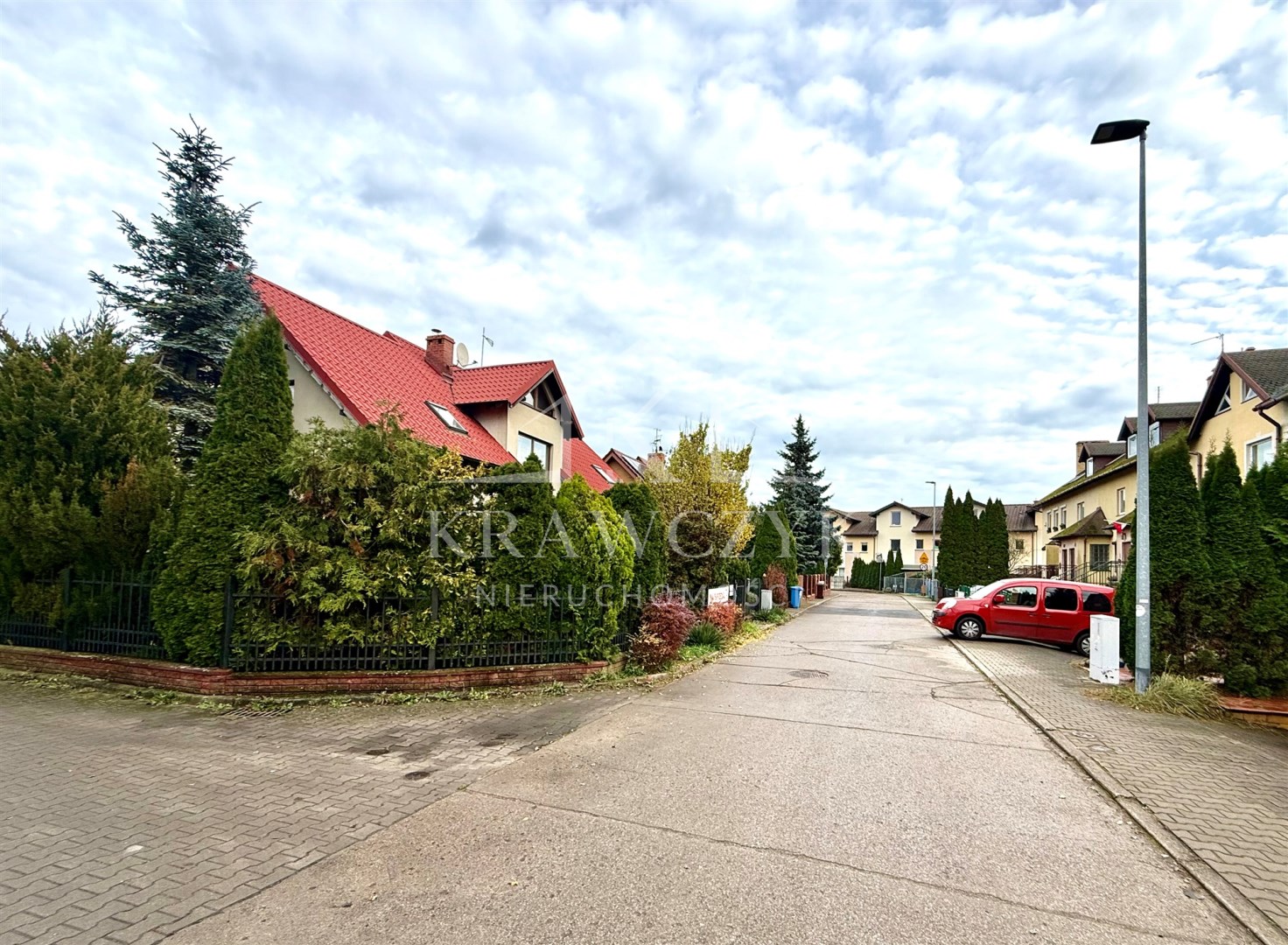 Gumieńce, Wolnostojący, Lokalizacja,Infrastruktura (25)