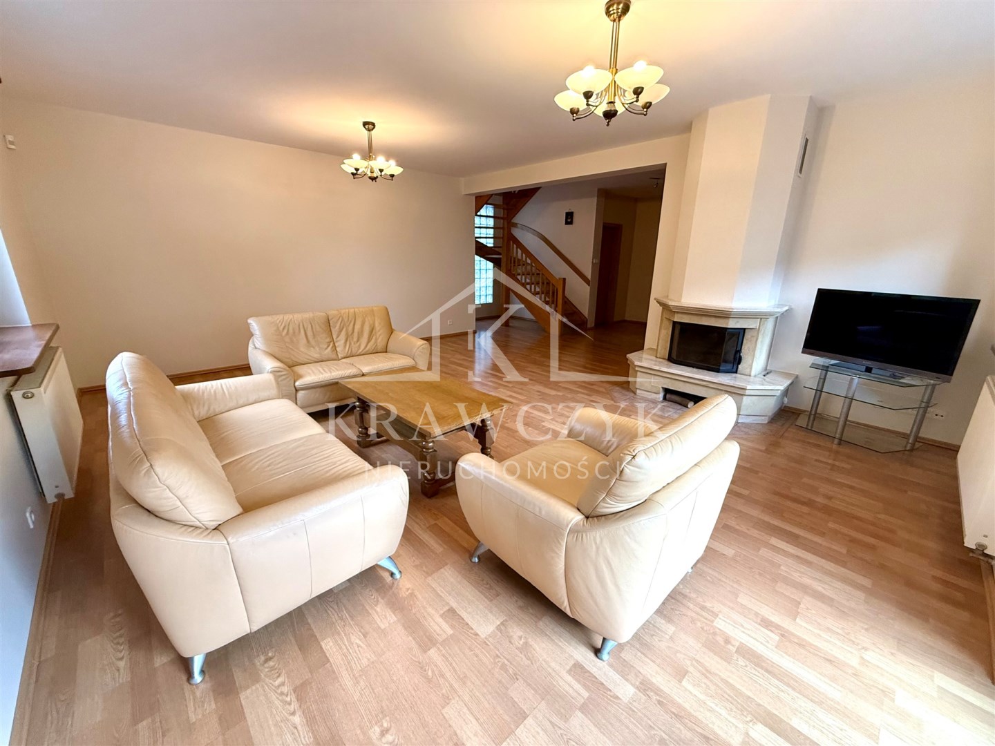 Gumieńce, Wolnostojący, Lokalizacja,Infrastruktura (4)