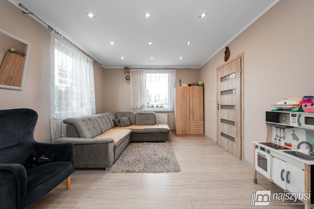 KAMOSOWO - DOM BLISKO BIAŁOGARDU Z DZIAŁKĄ 703 m² (6)