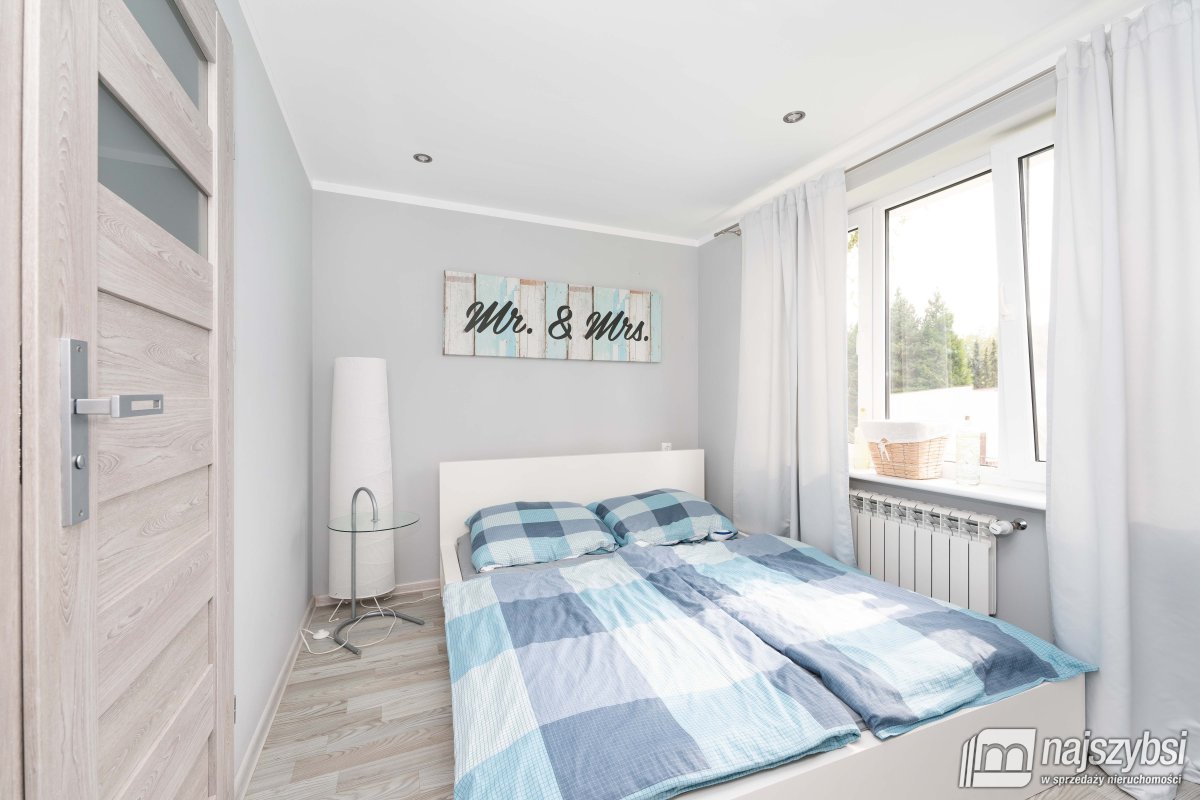 Międzywodzie- dochodowy pensjonat nad morzem (1)