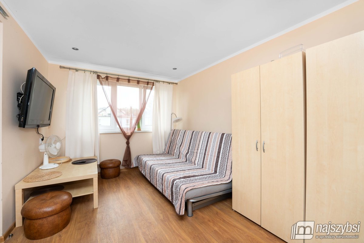 Międzywodzie- dochodowy pensjonat nad morzem (16)