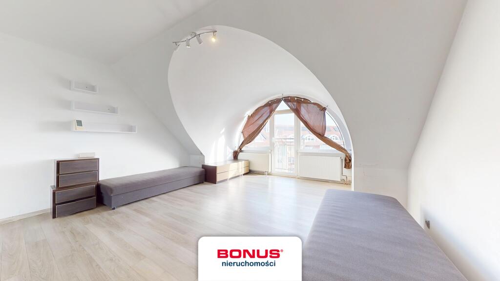 Przecław, 6pok., 2 piwnice, balkon (17)