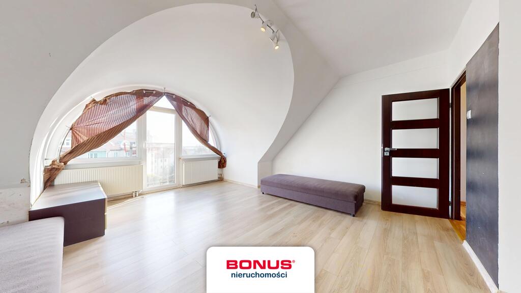 Przecław, 6pok., 2 piwnice, balkon (18)