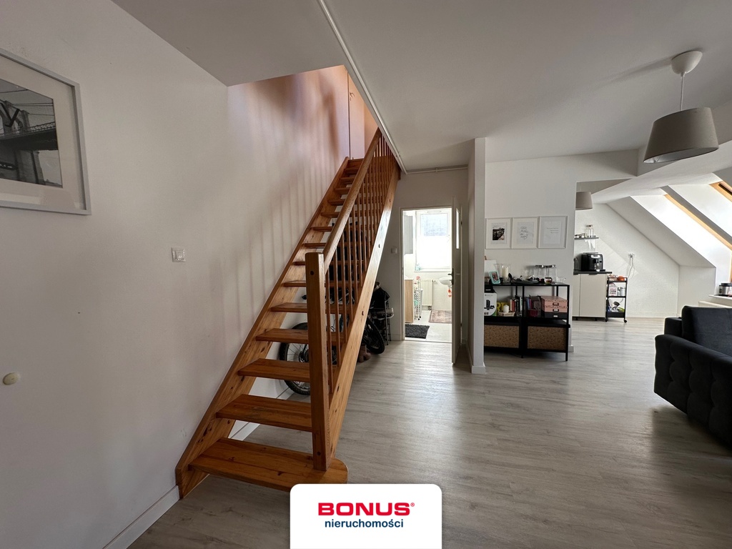 2 poziomowe mieszkanie na kameralnym osiedlu (7)