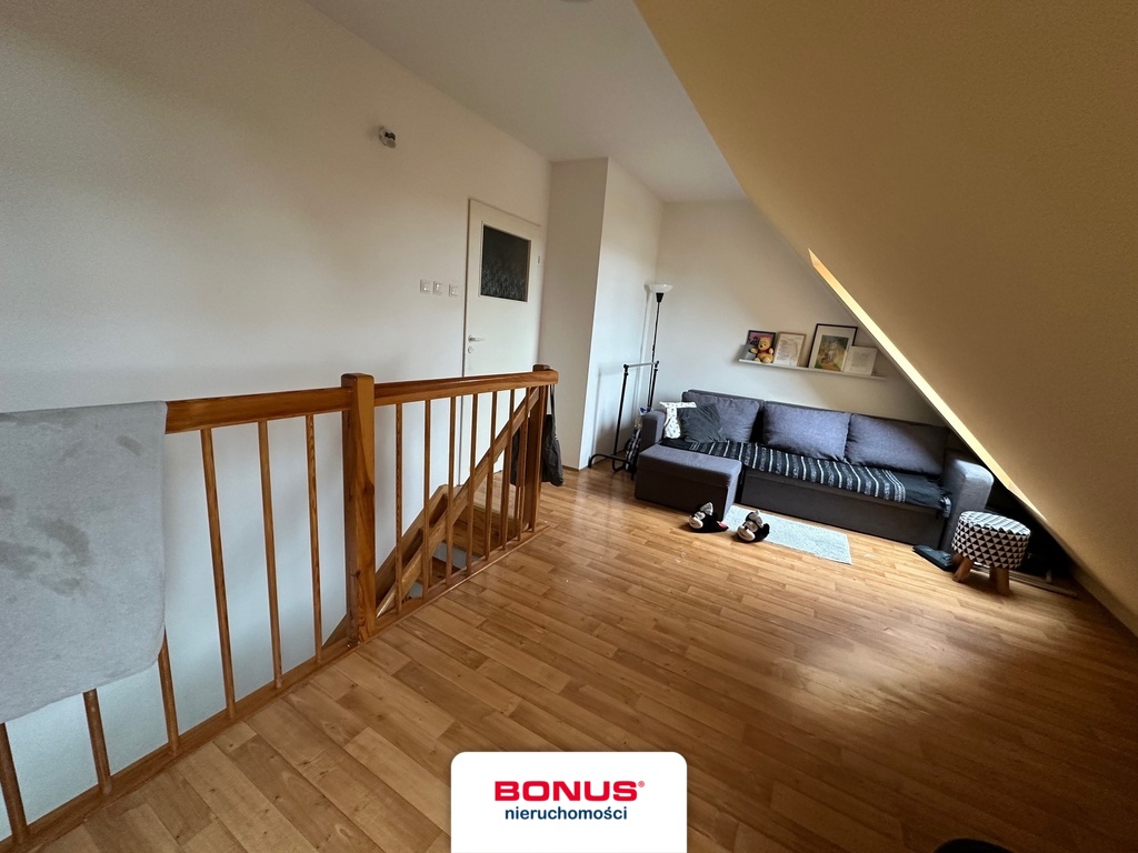 2 poziomowe mieszkanie na kameralnym osiedlu (8)