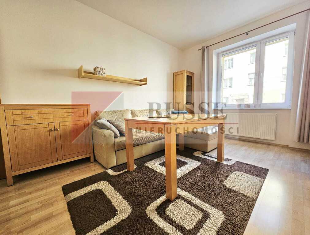 3 pokoje w odrestaurowanej kamiennicy! (1)