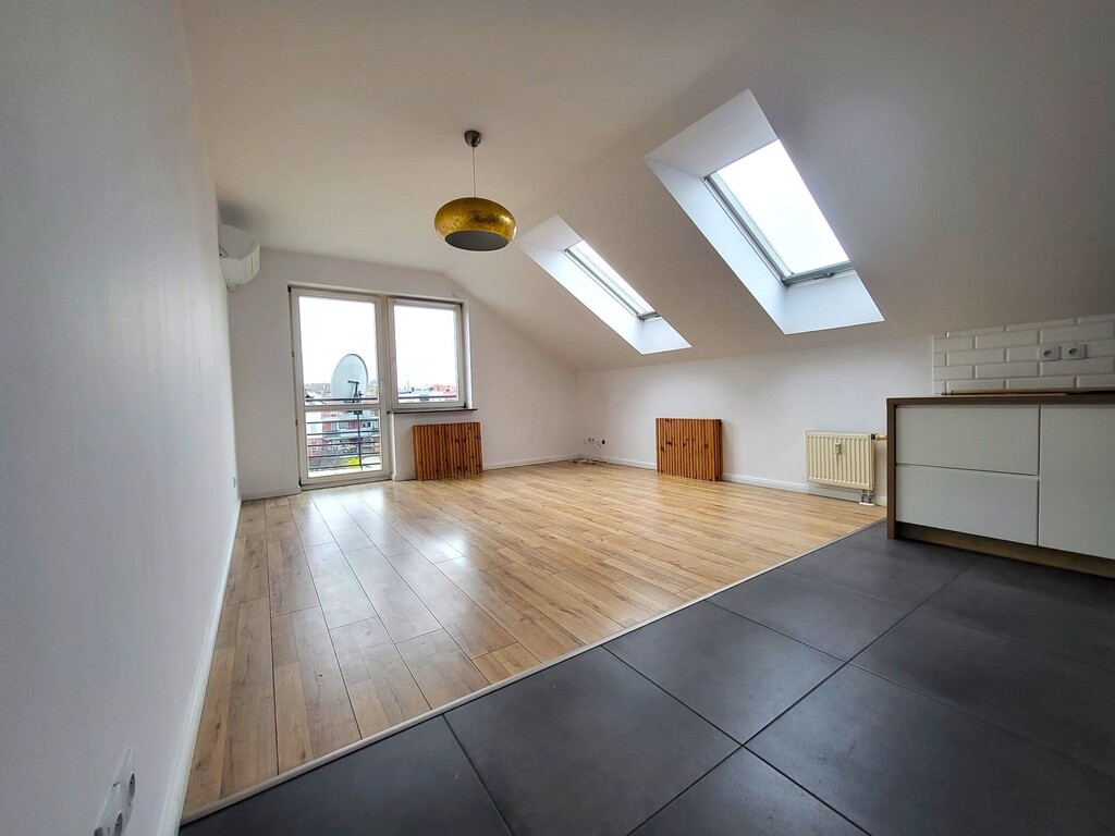 Nowoczesne 3 pokojowe mieszkanie  w centrum (6)