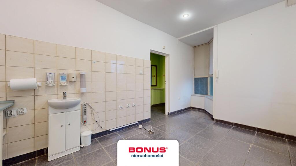 Lokal przy Monte Cassino (2)