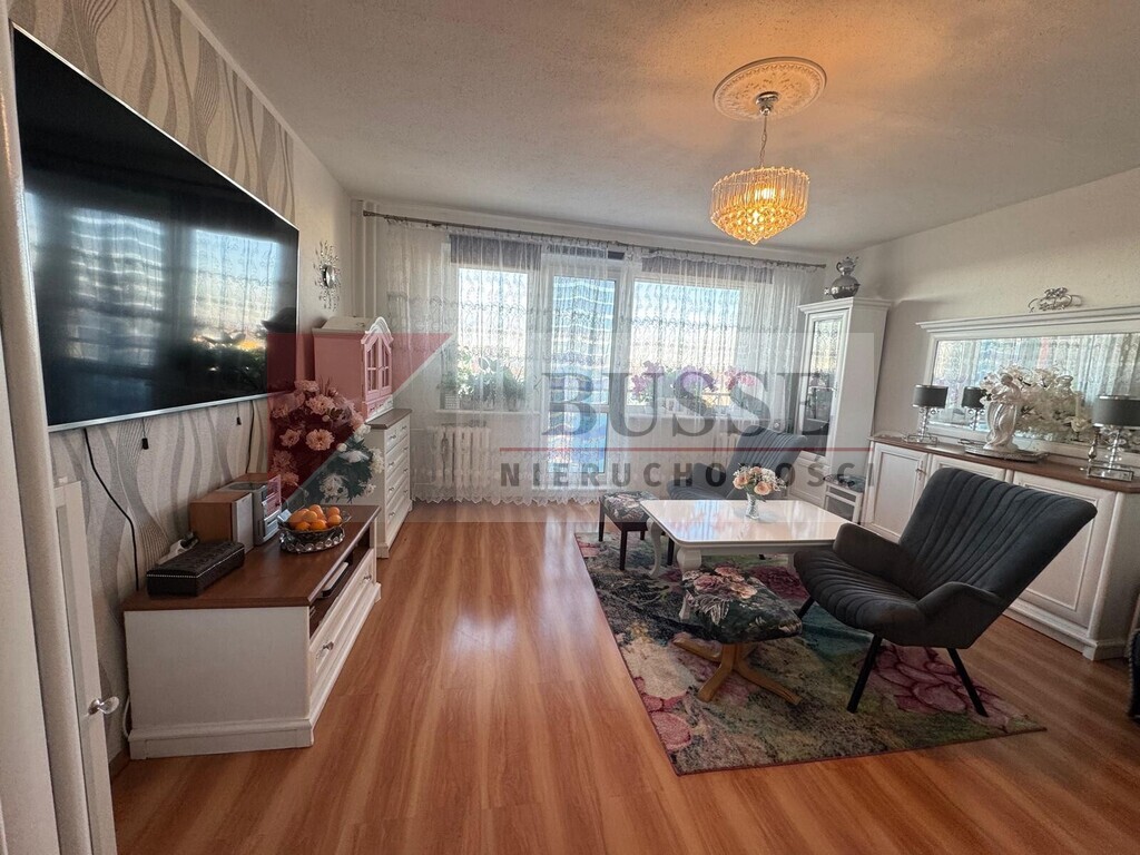 Na sprzedaż 3 pokoje mieszkanie 63m2 ul Romera (9)