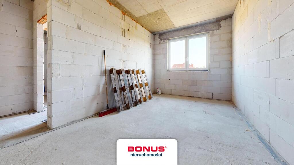 Połowa bliźniaka na sprzedaż – nowoczesny dom z os (3)