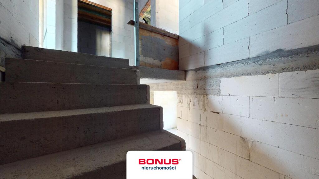 Połowa bliźniaka na sprzedaż – nowoczesny dom z os (12)