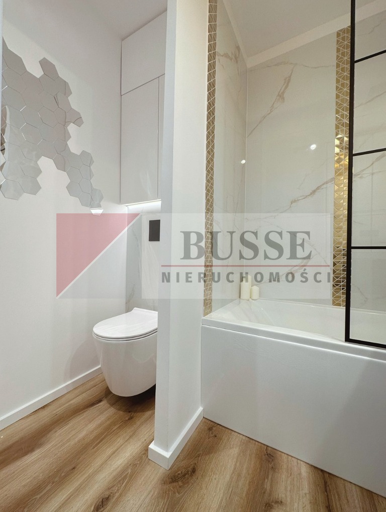 Kawalerka przy 26 Kwietnia - stan idealny! (3)