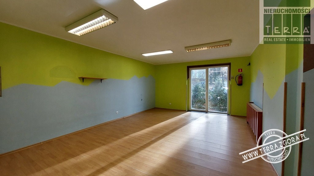 Powierzchnia biurowo-usługowa z parkingiem /PARTER (5)