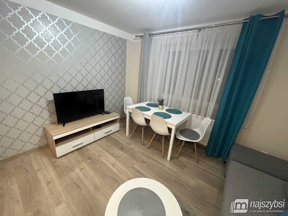 Darłowo-mieszkanie z wydzieloną kawalerką 27,84m! (1)