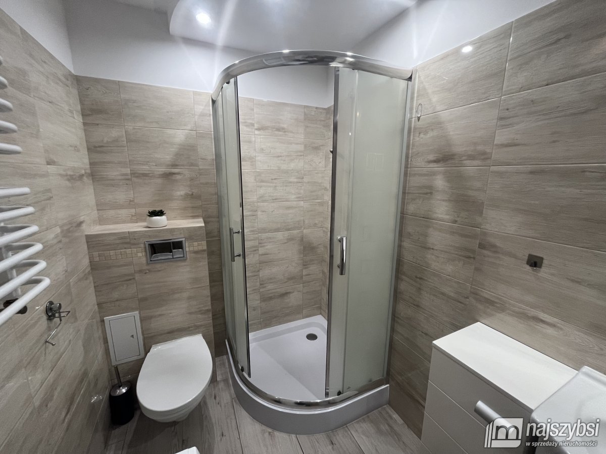 Darłowo-mieszkanie z wydzieloną kawalerką 27,84m! (15)