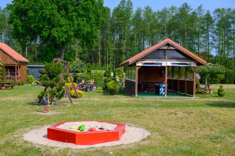 działka 4221m + 10 domków + budynek własciciela i inne (4)